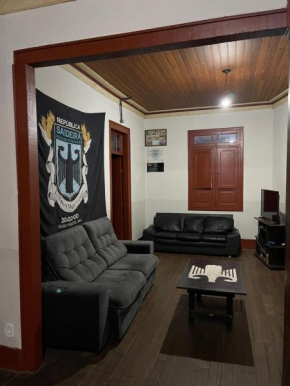 Quarto inteiro, próx ao Centro - República Saideira
